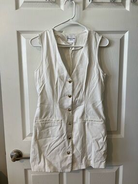 Willow & Wind White Sleeveless Dress with Button Front